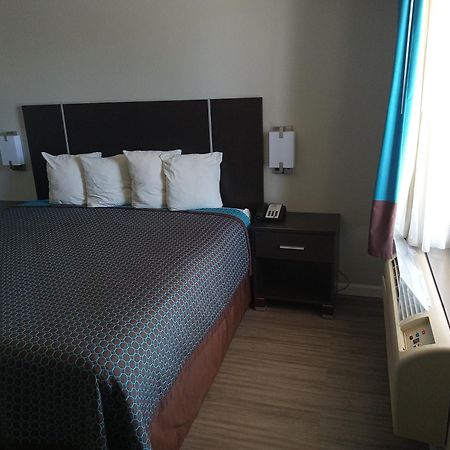 Relax Inn ร็อคคิงแฮม ภายนอก รูปภาพ